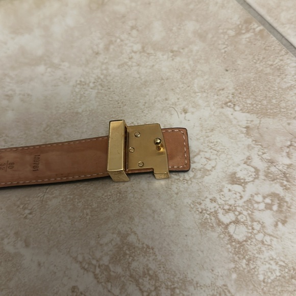 Louis Vuitton Women’s Leather Belt | Monogram Initials - Picture 14 of 15